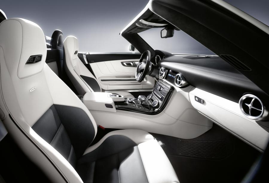  Mercedes-Benz SLS AMG Roadster 2011 года  (фото 59 из 183)